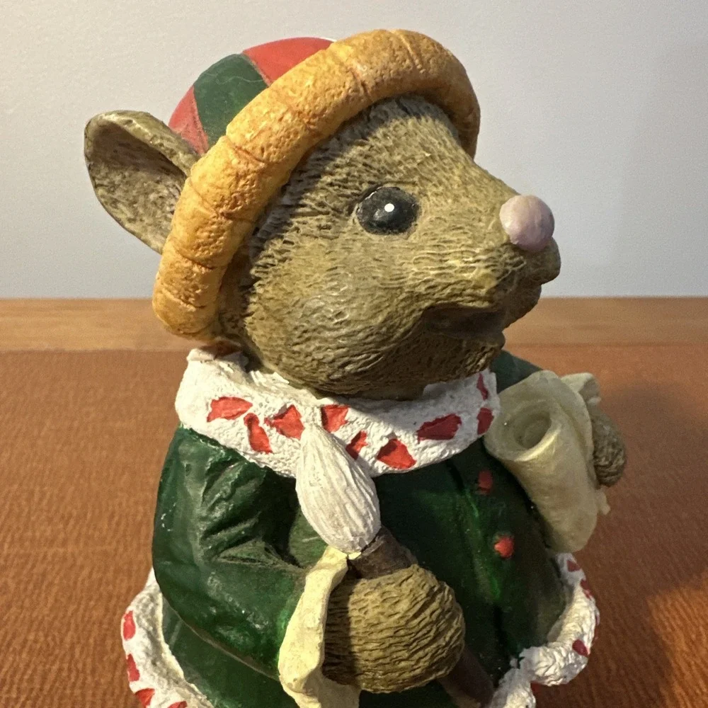 Christmas mouse brown green red white‎ paint brush 5